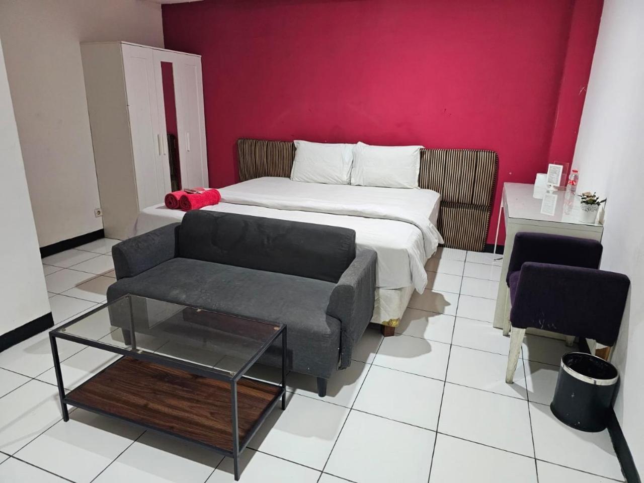 Mega Stay Near Mall Kelapa Gading Джакарта Экстерьер фото